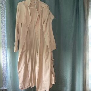 SHEIN Cream Pleated Back Trench Jacket